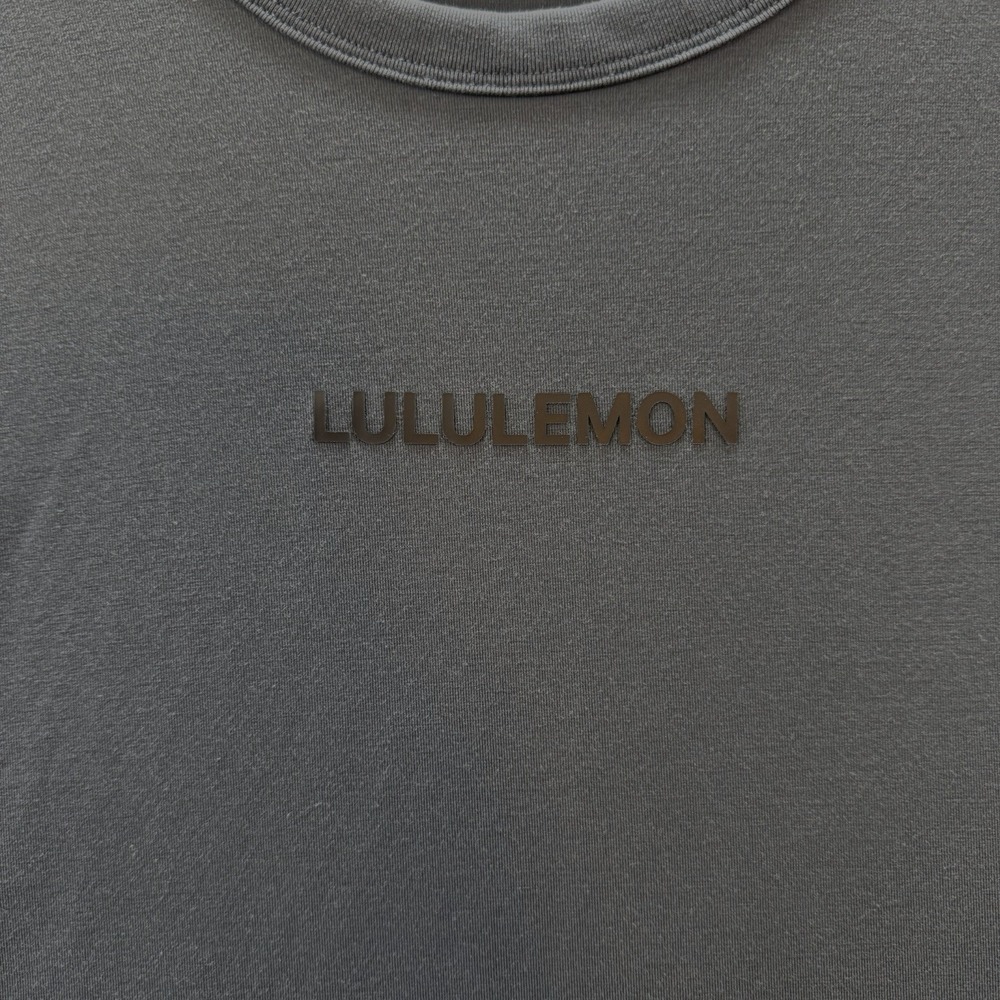 Lululemon Men's L Fundamental Short Sleeve Wordmark T-Shirt Solid Crew - Picture 2 of 6